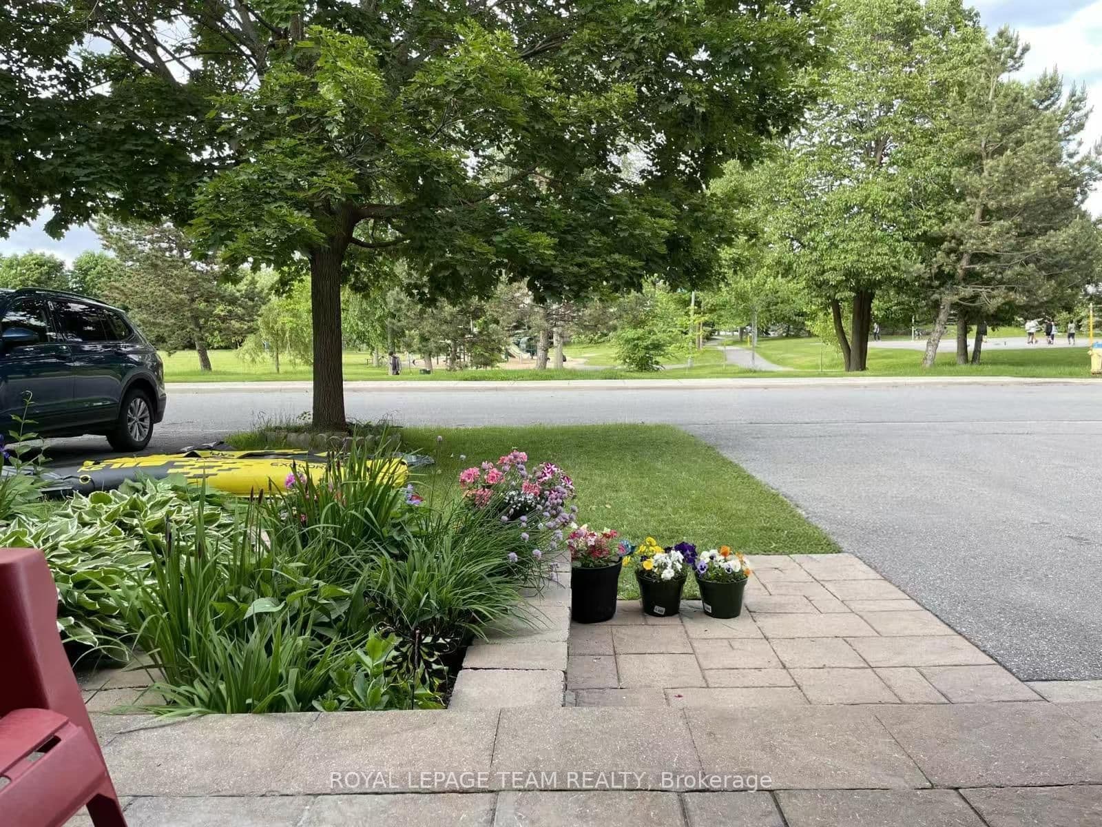 66 Gray Crescent, Ottawa, ON — photo 3