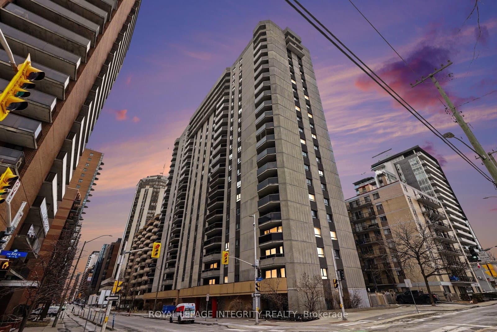 PH2104 - 470 Laurier Avenue, Ottawa, ON