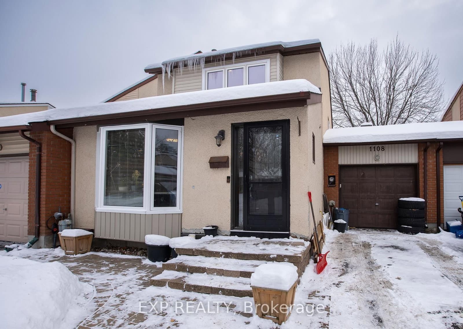 1108 Grenoble Crescent, Ottawa, ON