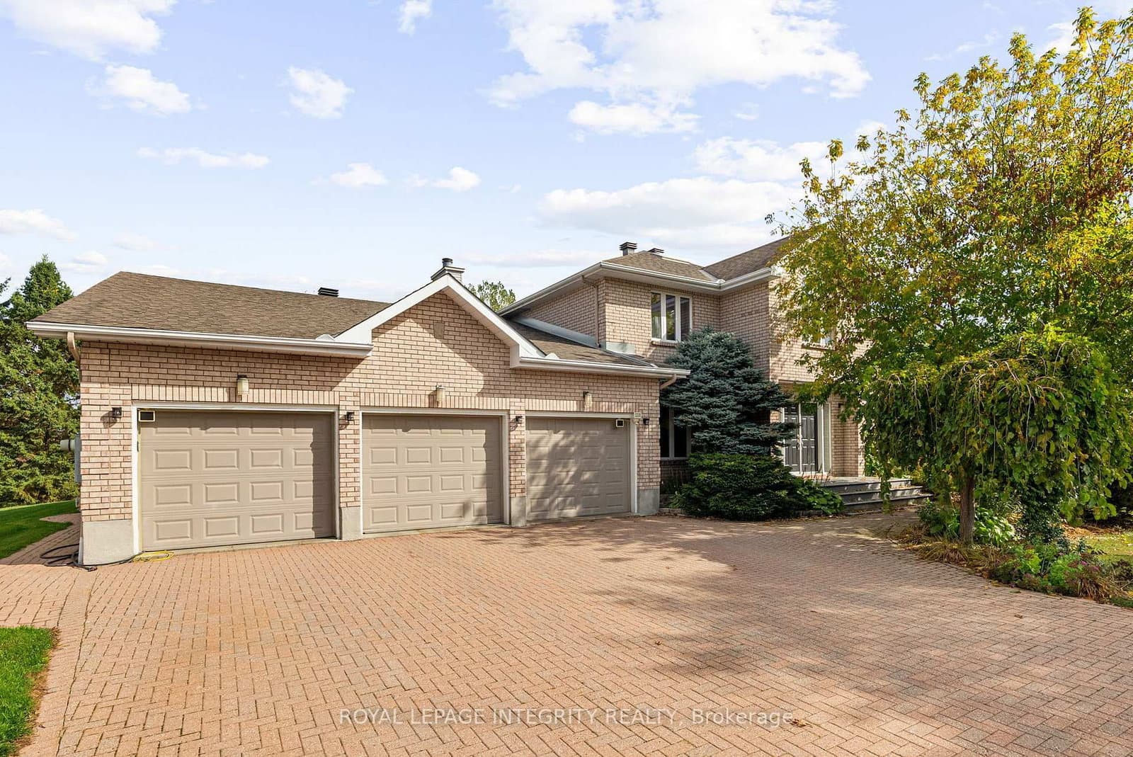 6 Marchbrook Circle, Ottawa, ON — photo 3