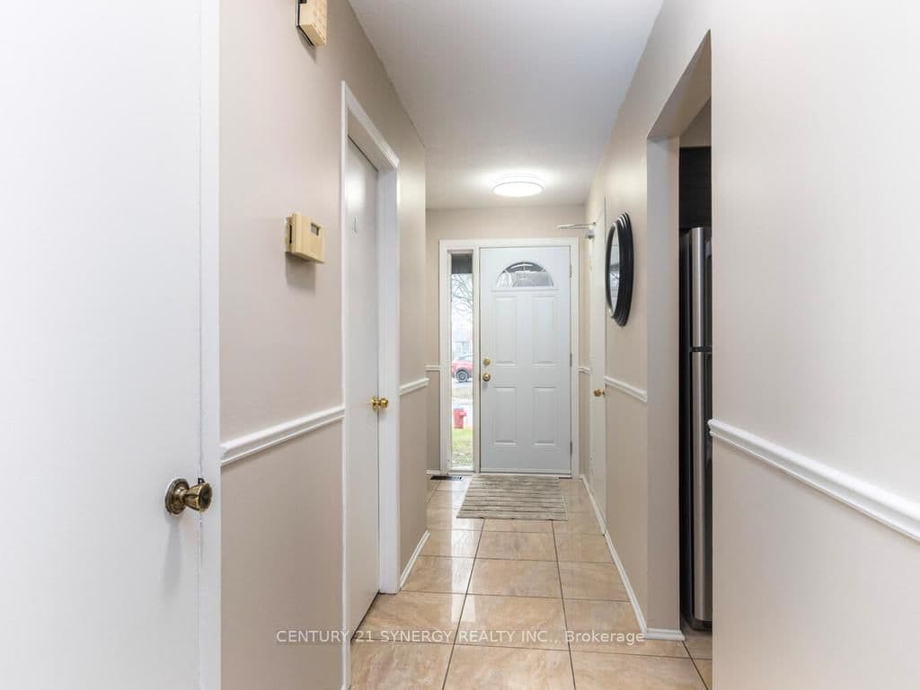 16 - 71 Clarkson Crescent, Ottawa, ON — photo 3