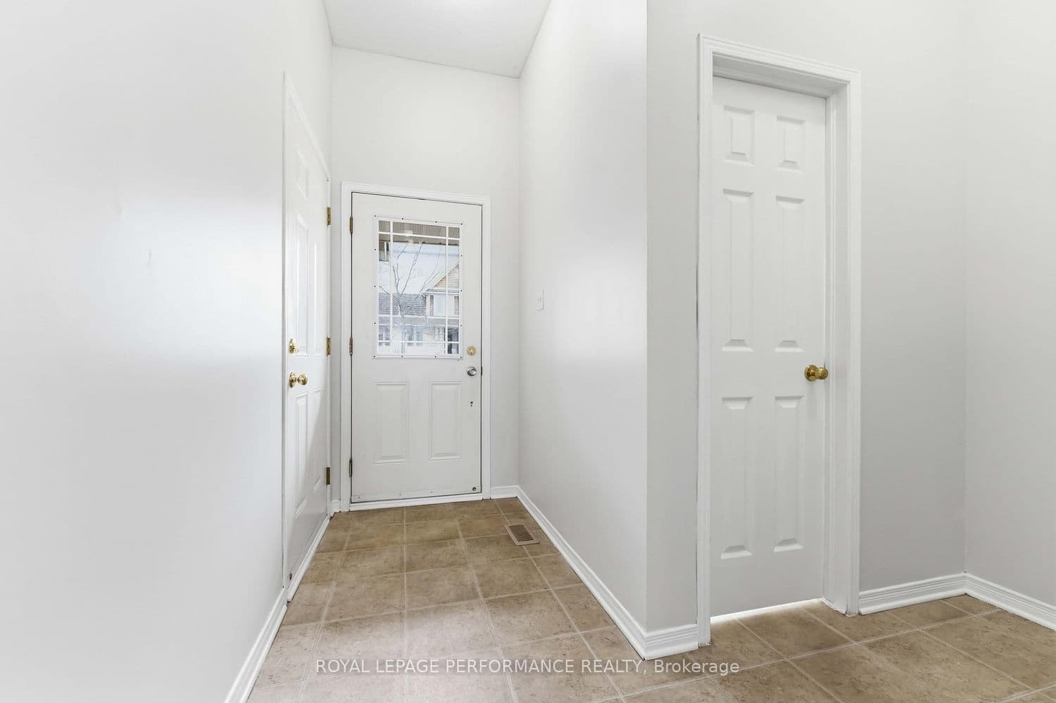 640 Louis Toscano Drive, Ottawa, ON — photo 3