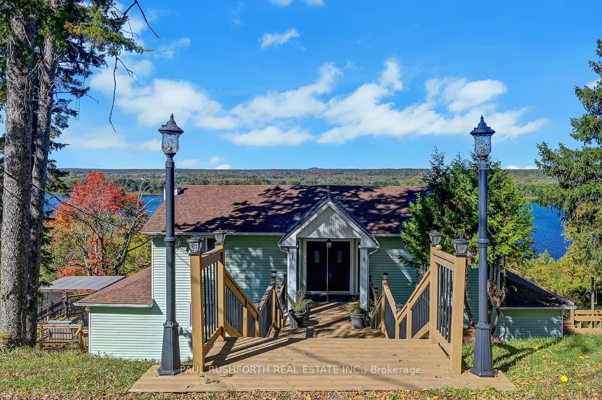 1565 Lilac Lane, Ottawa, ON