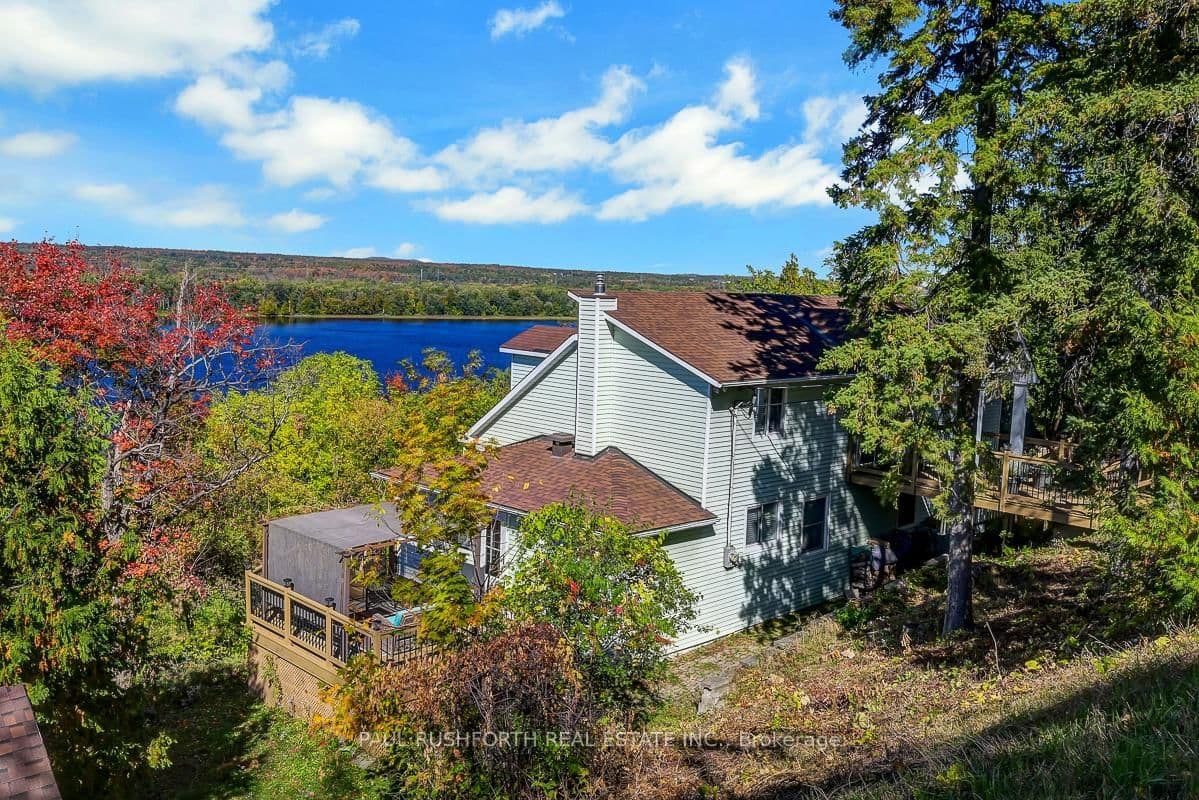 1565 Lilac Lane, Ottawa, ON — photo 3