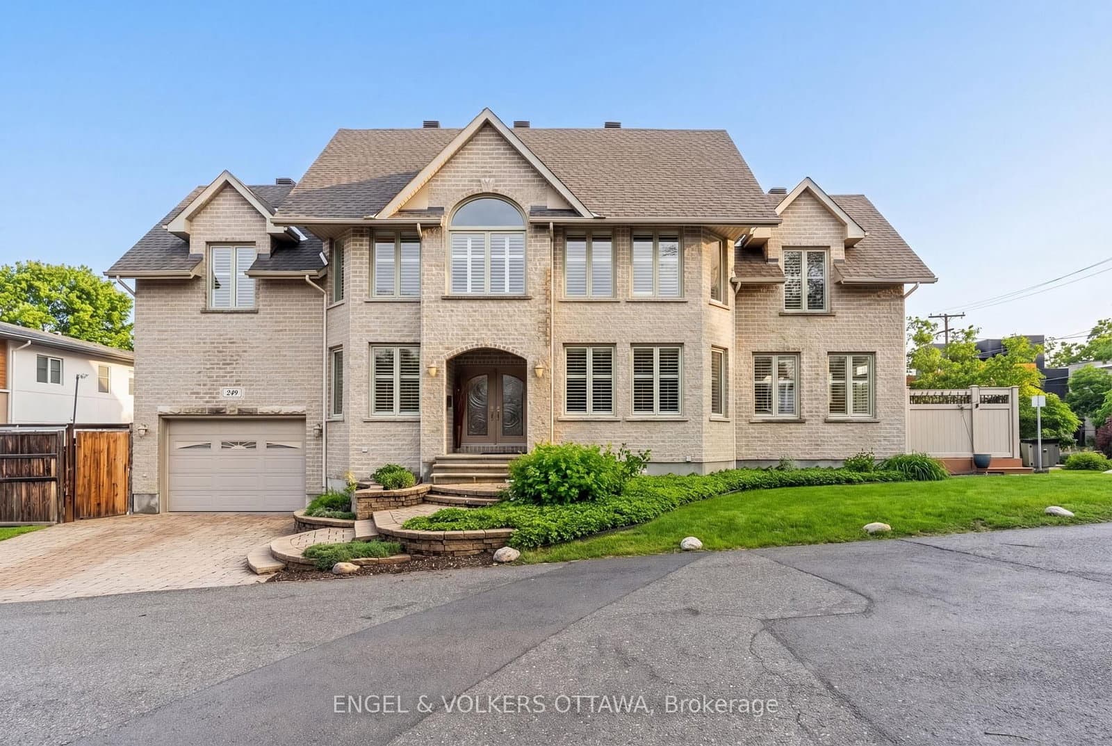 249 Atlantis Avenue, Ottawa, ON — photo 2