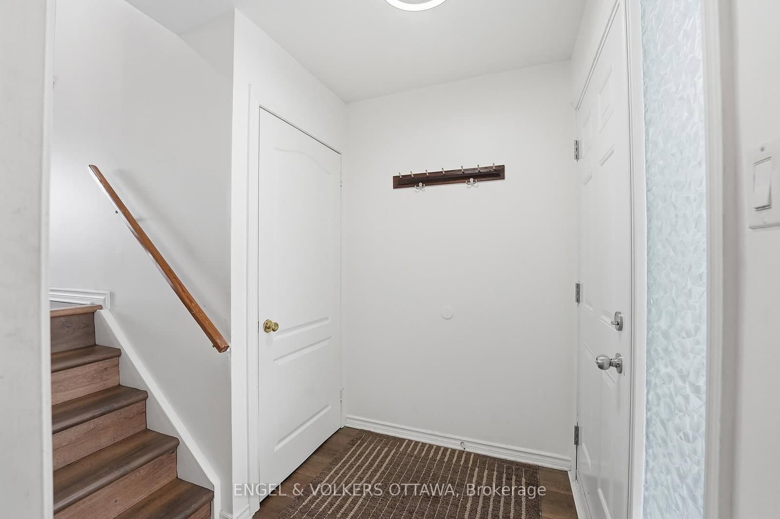 34 Alison Korn Private, Ottawa, ON — photo 2