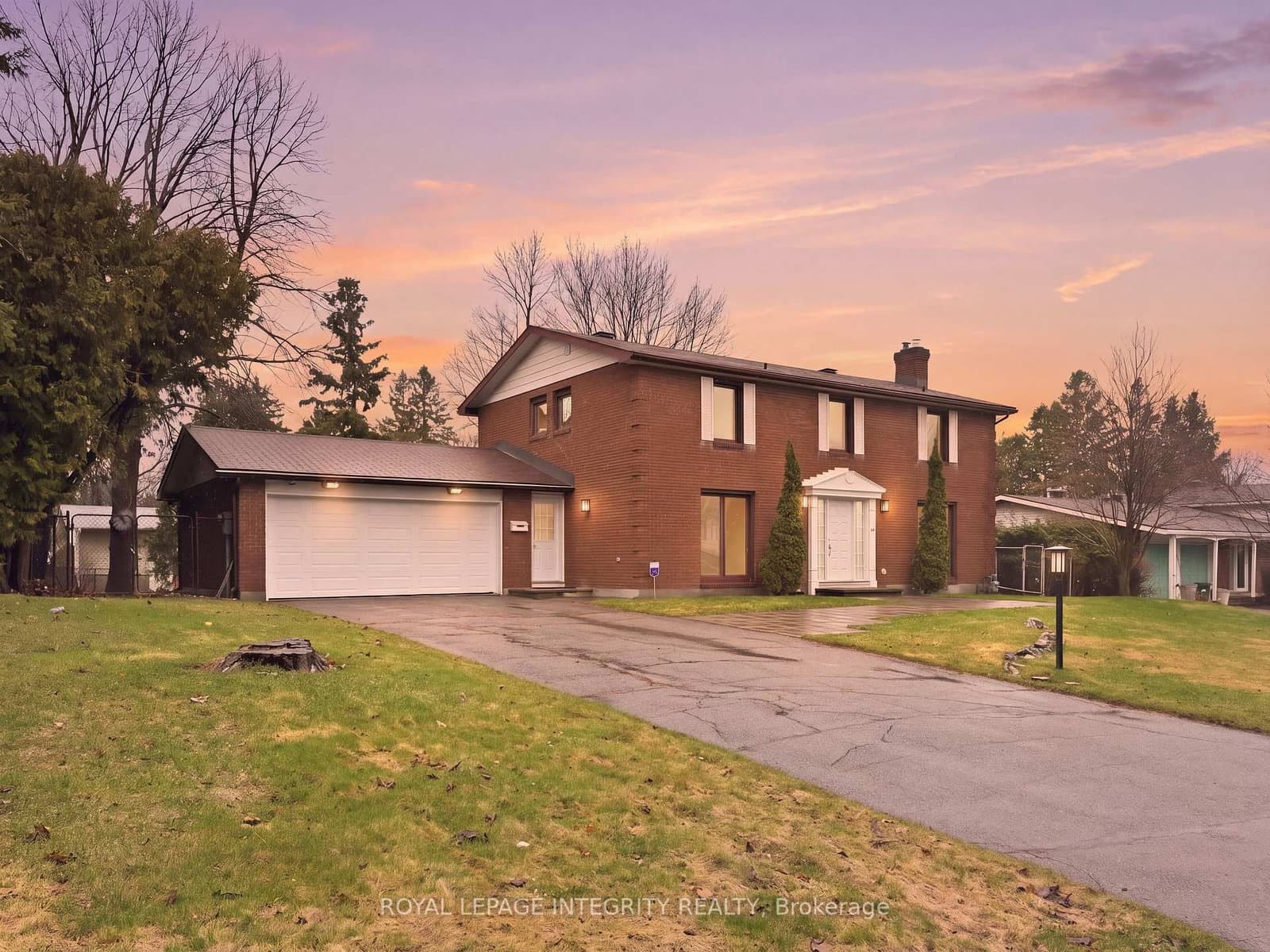 68 Beaver Ridge, Nepean, ON — photo 2