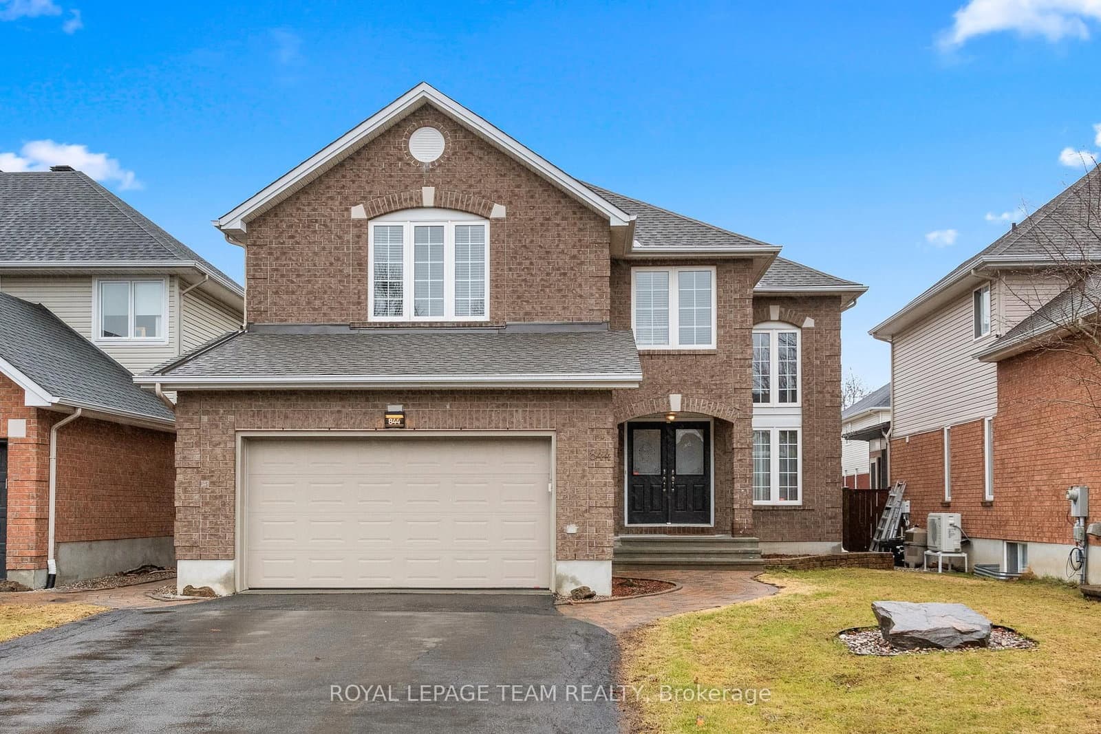 844 Giant Cedars Crescent, Ottawa, ON