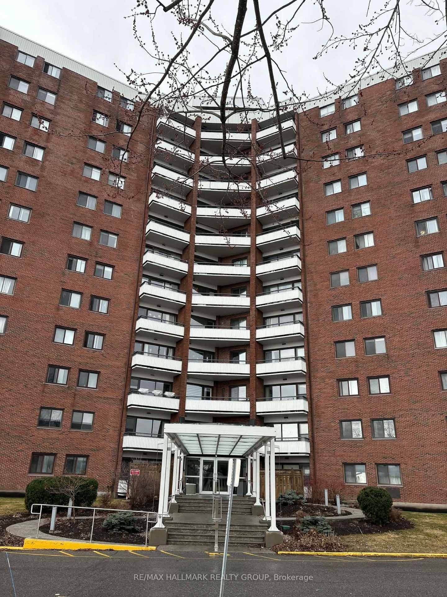 1217 - 20 Chesterton Drive, Ottawa, ON