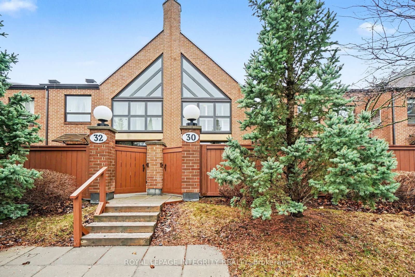 30 - 100 Hillside Drive, Ottawa, ON