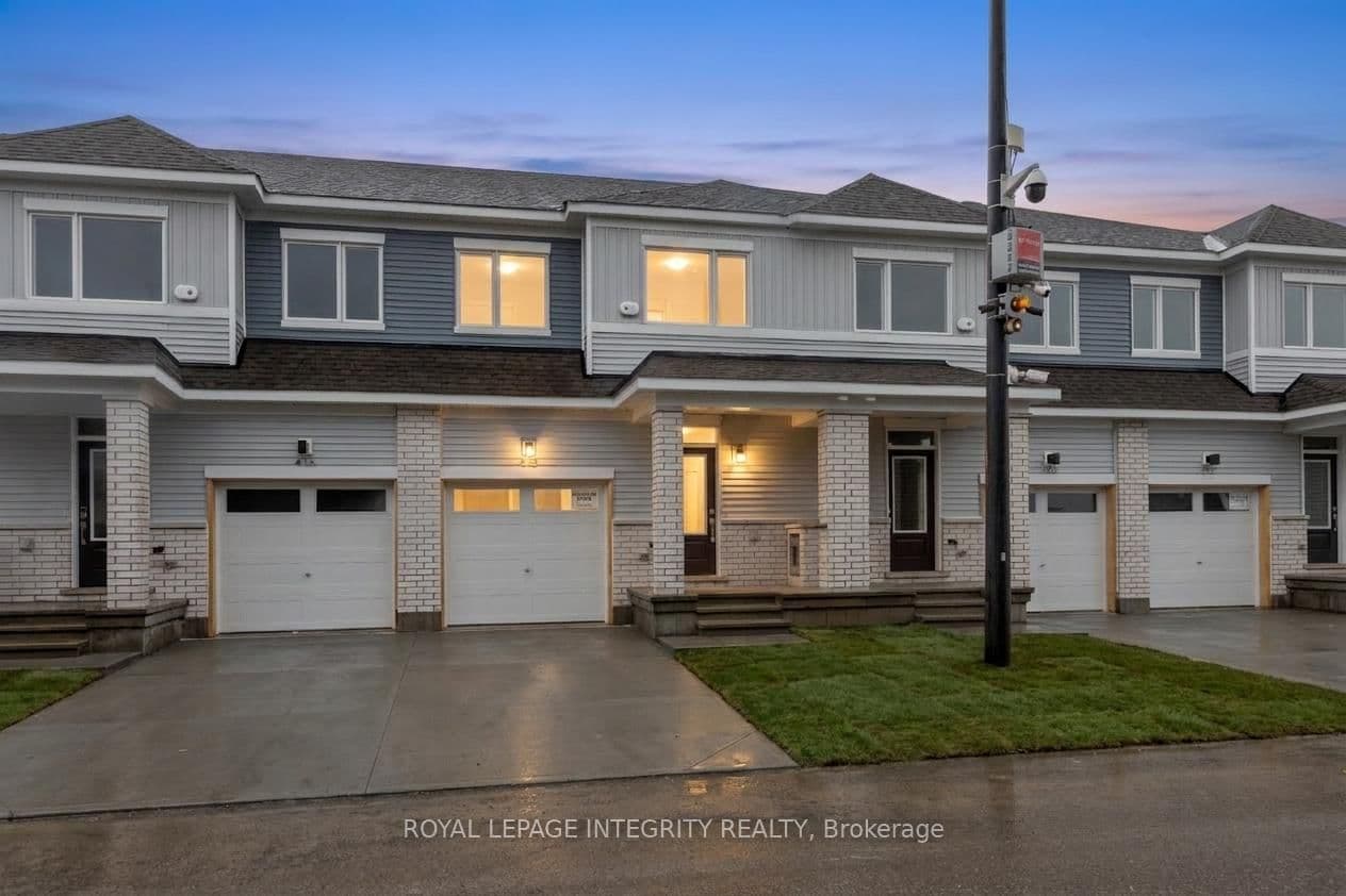 418 Les Emmerson Drive, Ottawa, ON