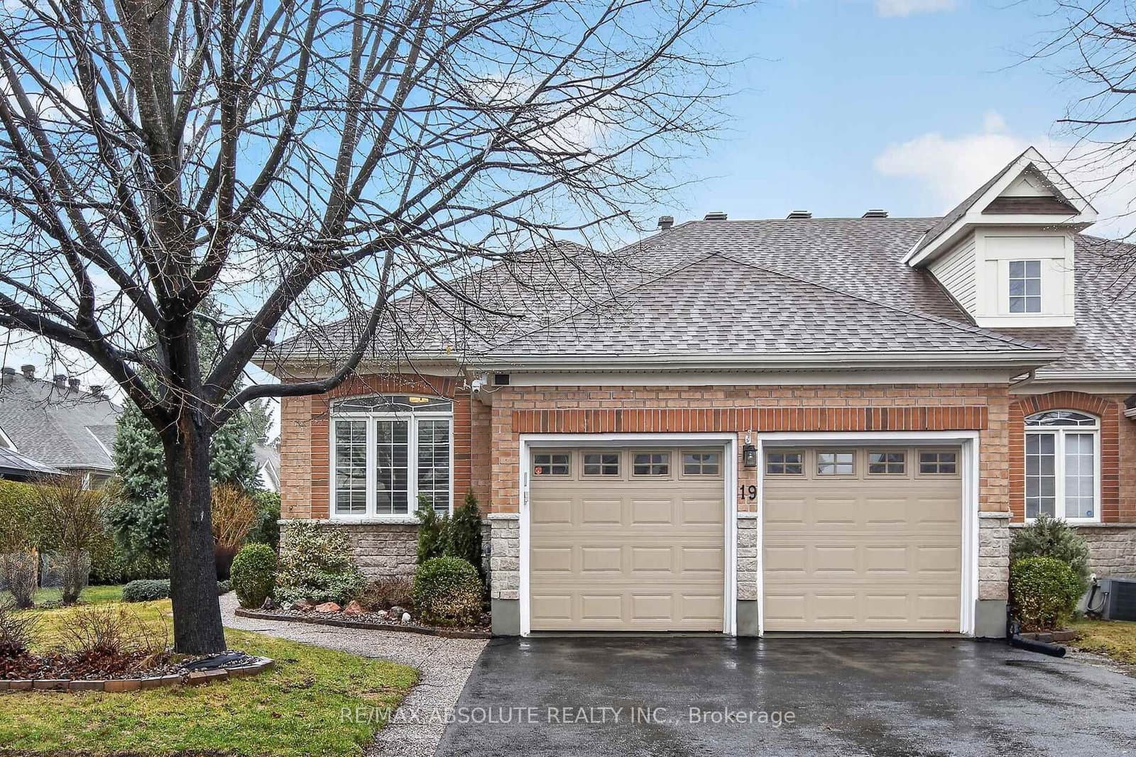 19 Goldora Private, Kanata, ON