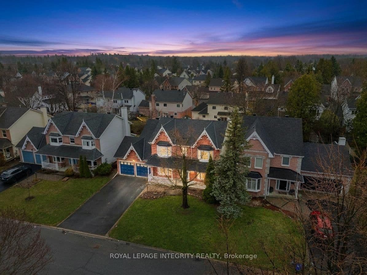 18 SHIPLEY Crescent, Ottawa, ON — photo 2