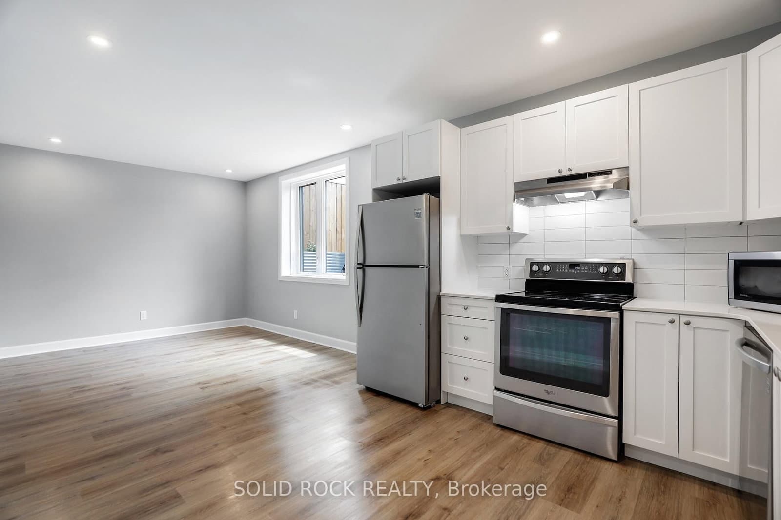 144 Montfort Street, Ottawa, ON — photo 2