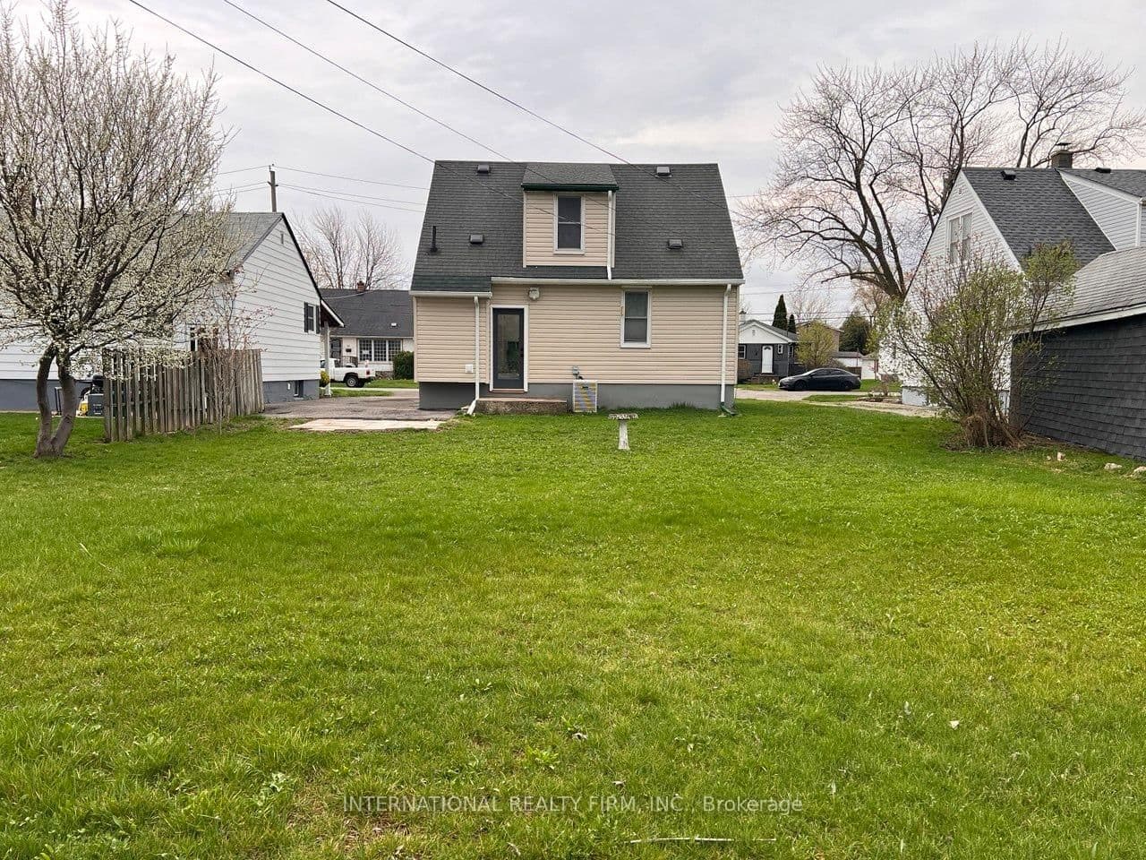 9 Admiral Road, St. Catharines, ON — photo 3