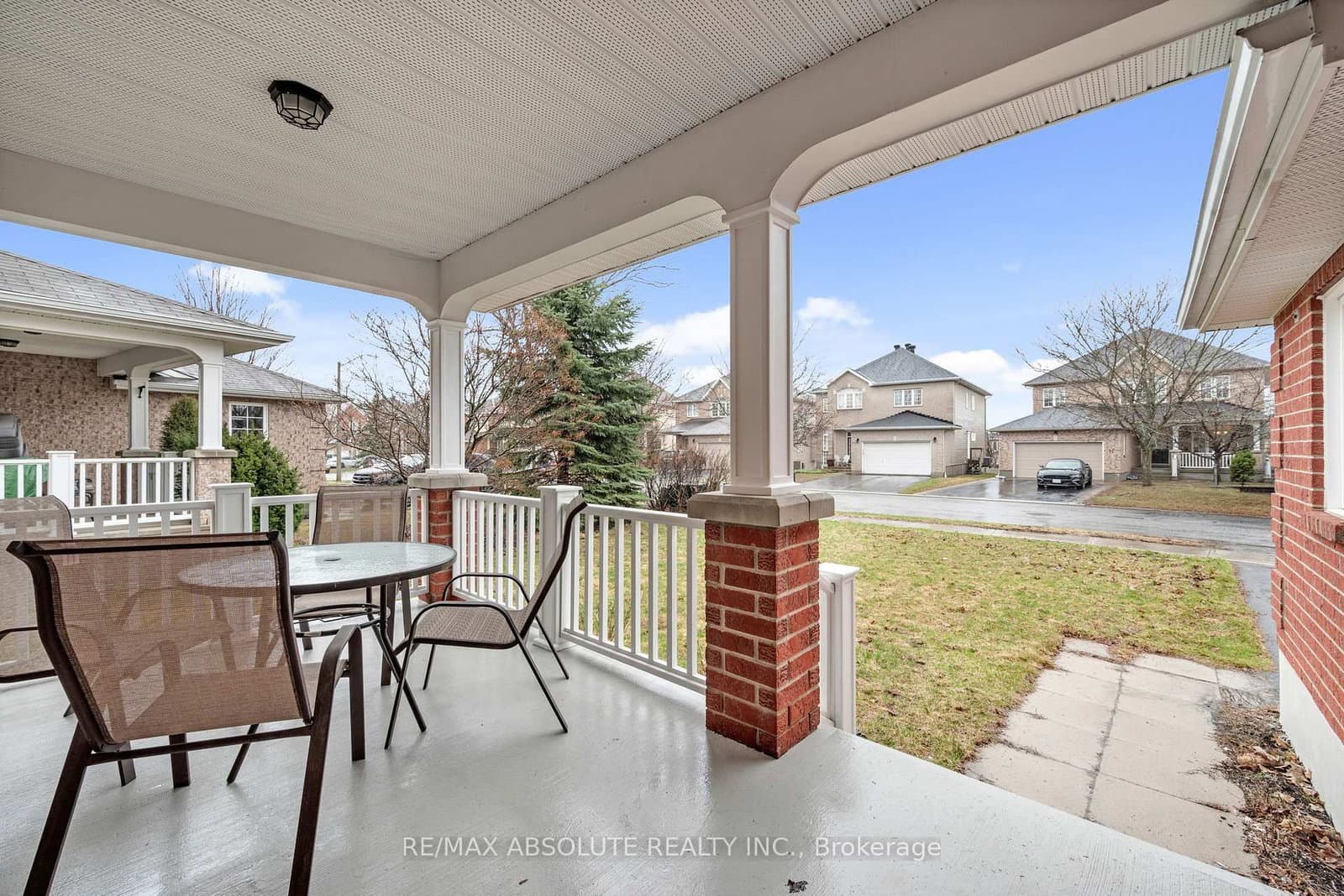 70 Cedar Valley Drive, Kanata, ON — photo 2