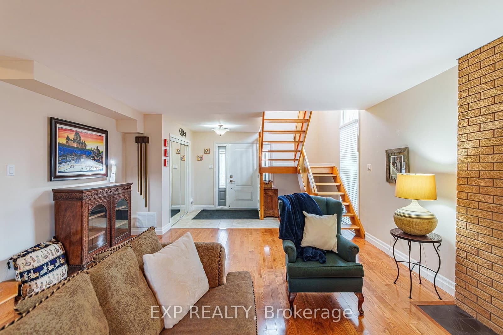 1592 Apeldoorn Avenue, Ottawa, ON — photo 2