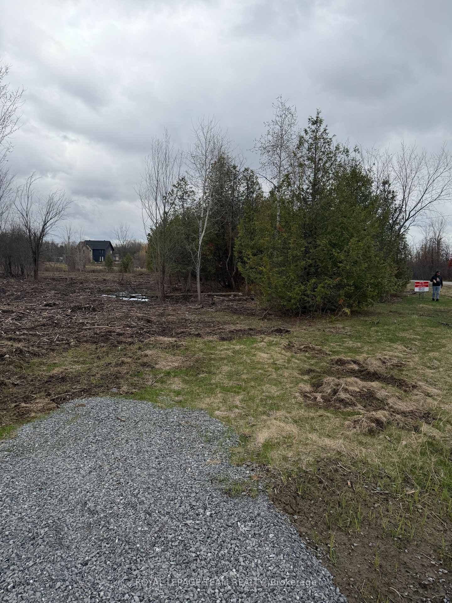 8074 Adam Baker Way, Metcalfe, ON