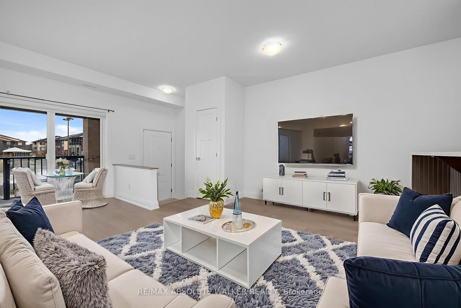 E - 10 Jaguar Private, Ottawa, ON — photo 3