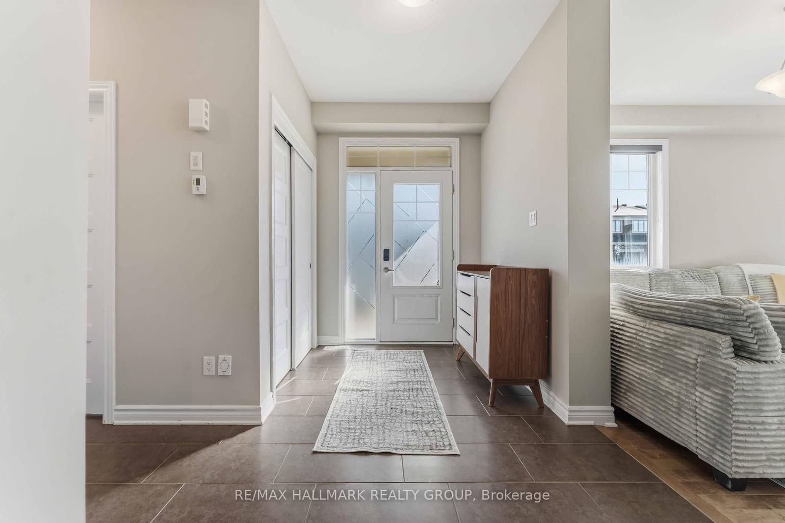 534 Hyssop Street, Orleans, ON — photo 2