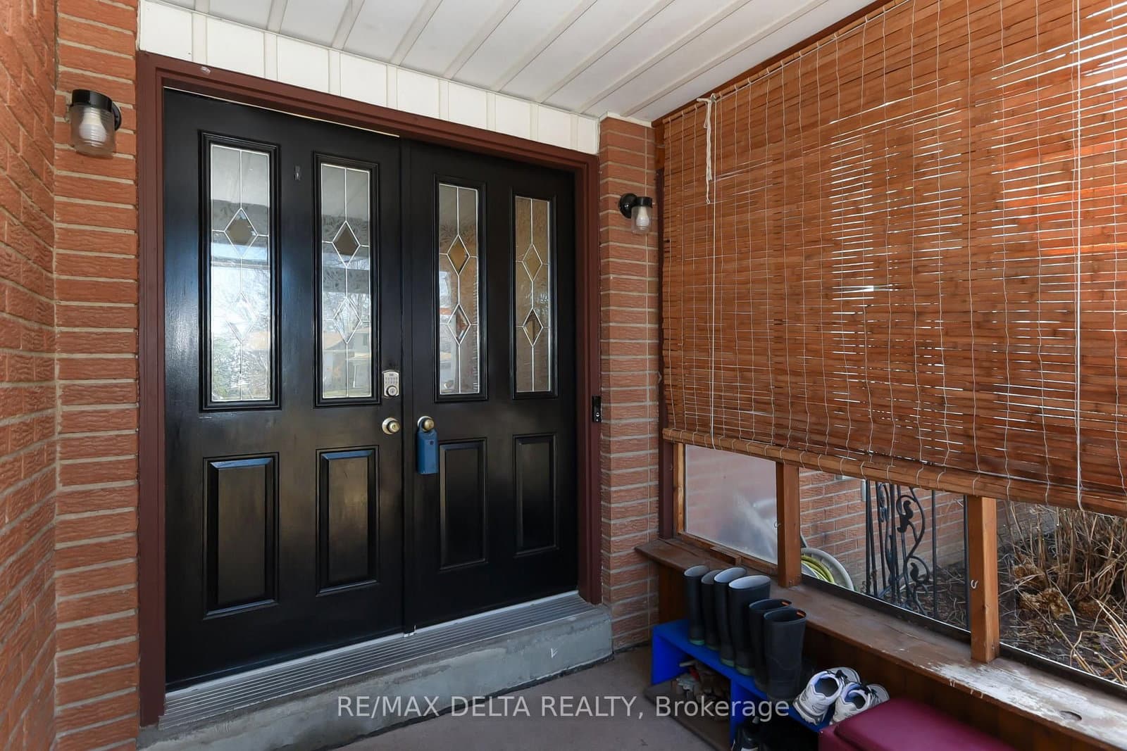 13 Parklane Court, Ottawa, ON — photo 2