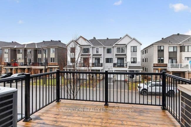 16 Caspian Row, Ottawa, ON — photo 3