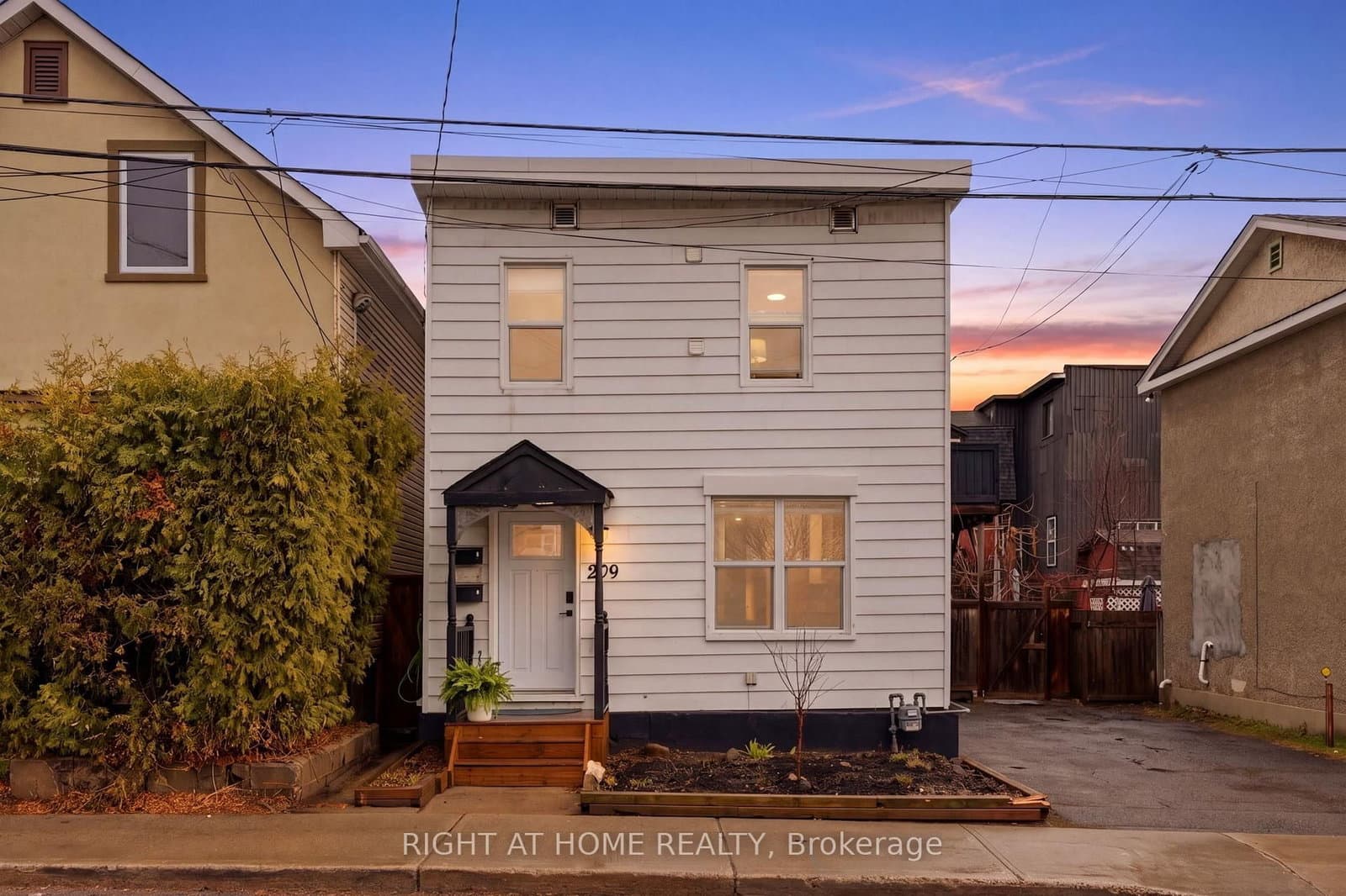 209 Marier Avenue, Ottawa, ON