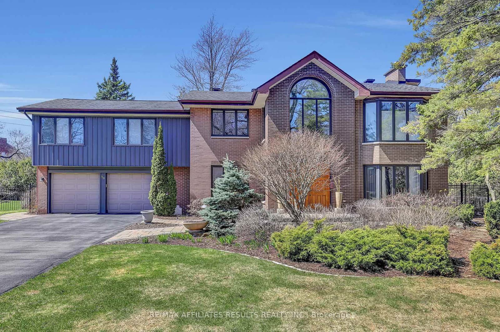 30 Pentland Crescent, Ottawa, ON — photo 2