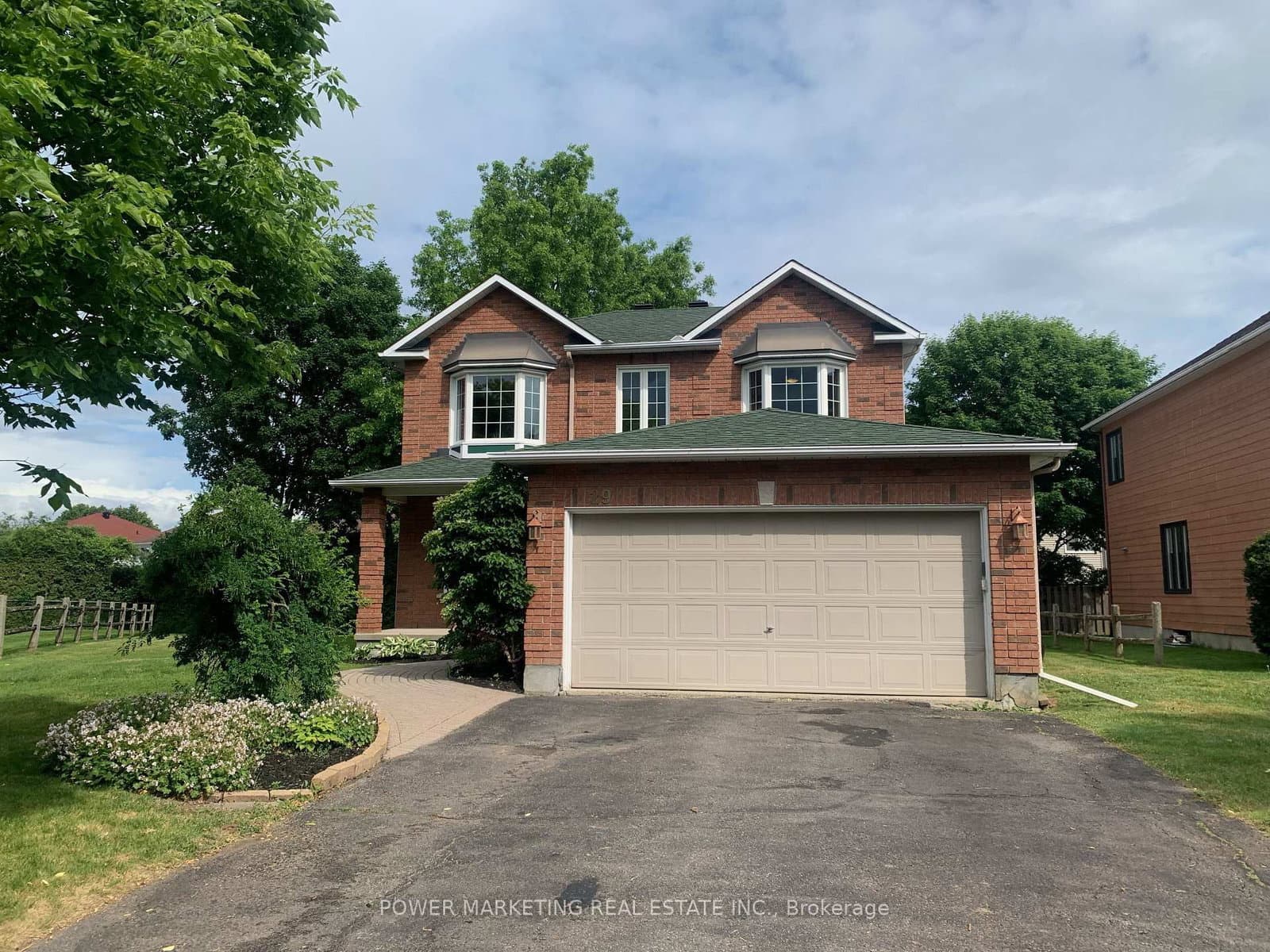 29 TAJ Court, Ottawa, ON