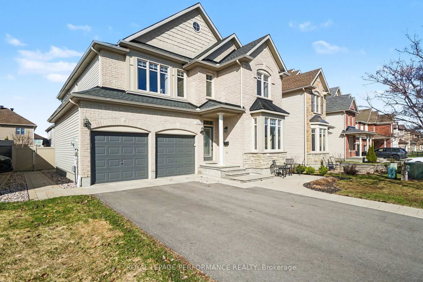 1828 Mickelberry Crescent, Orleans, ON