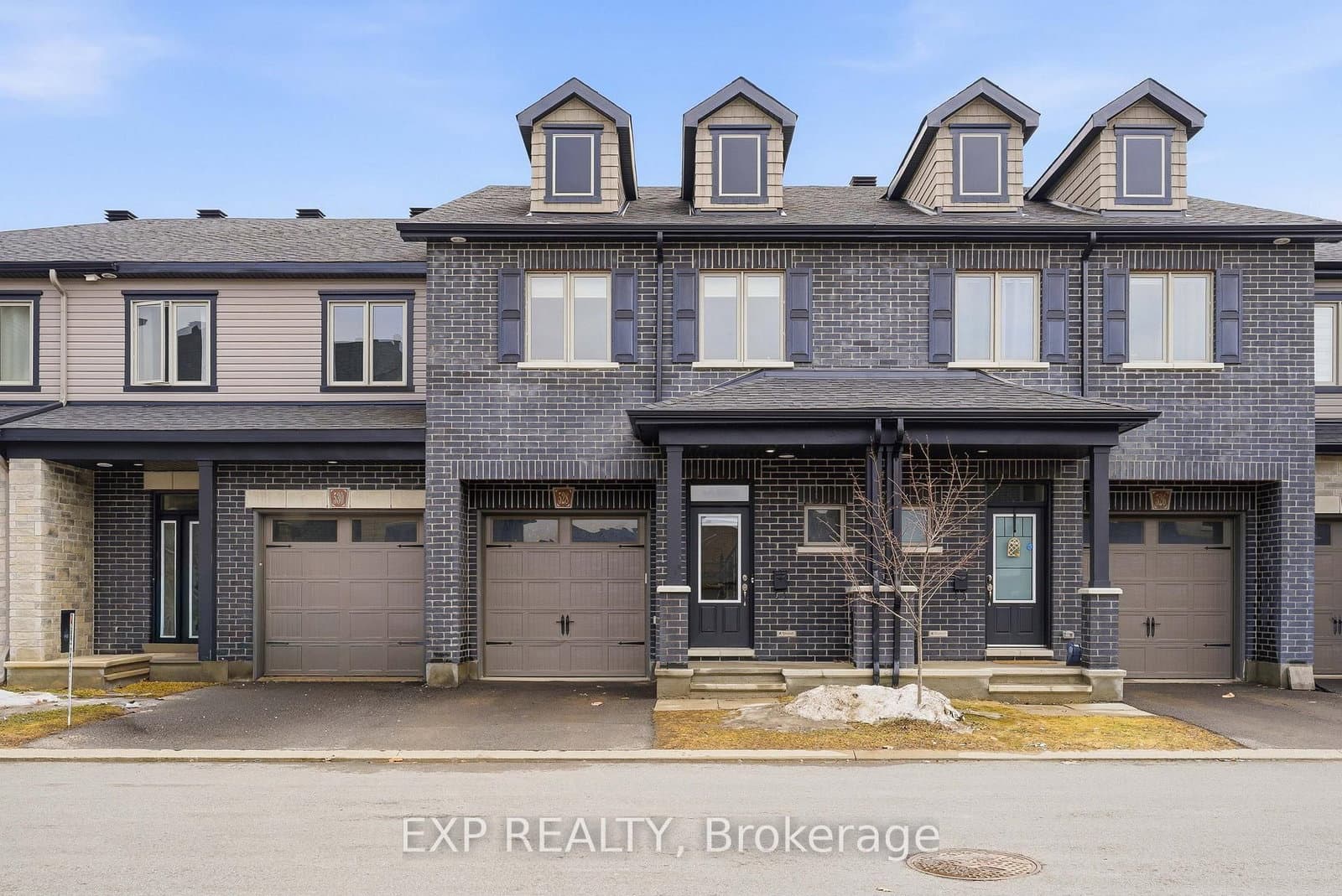 528 Fawn Valley Private, Ottawa, ON