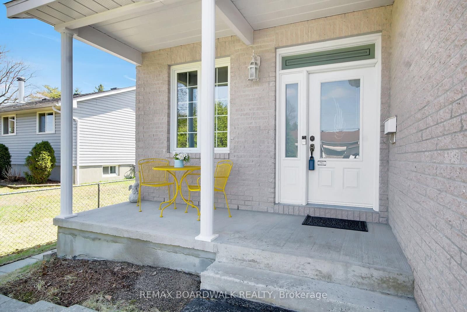 6658 Benoit Street, Orleans, ON — photo 3