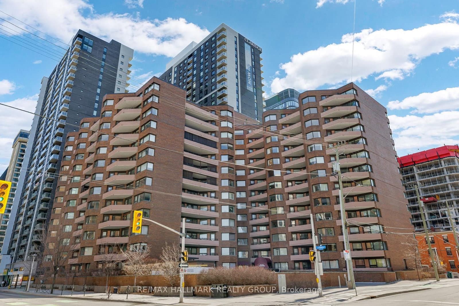 810 - 151 Bay Street, Ottawa, ON