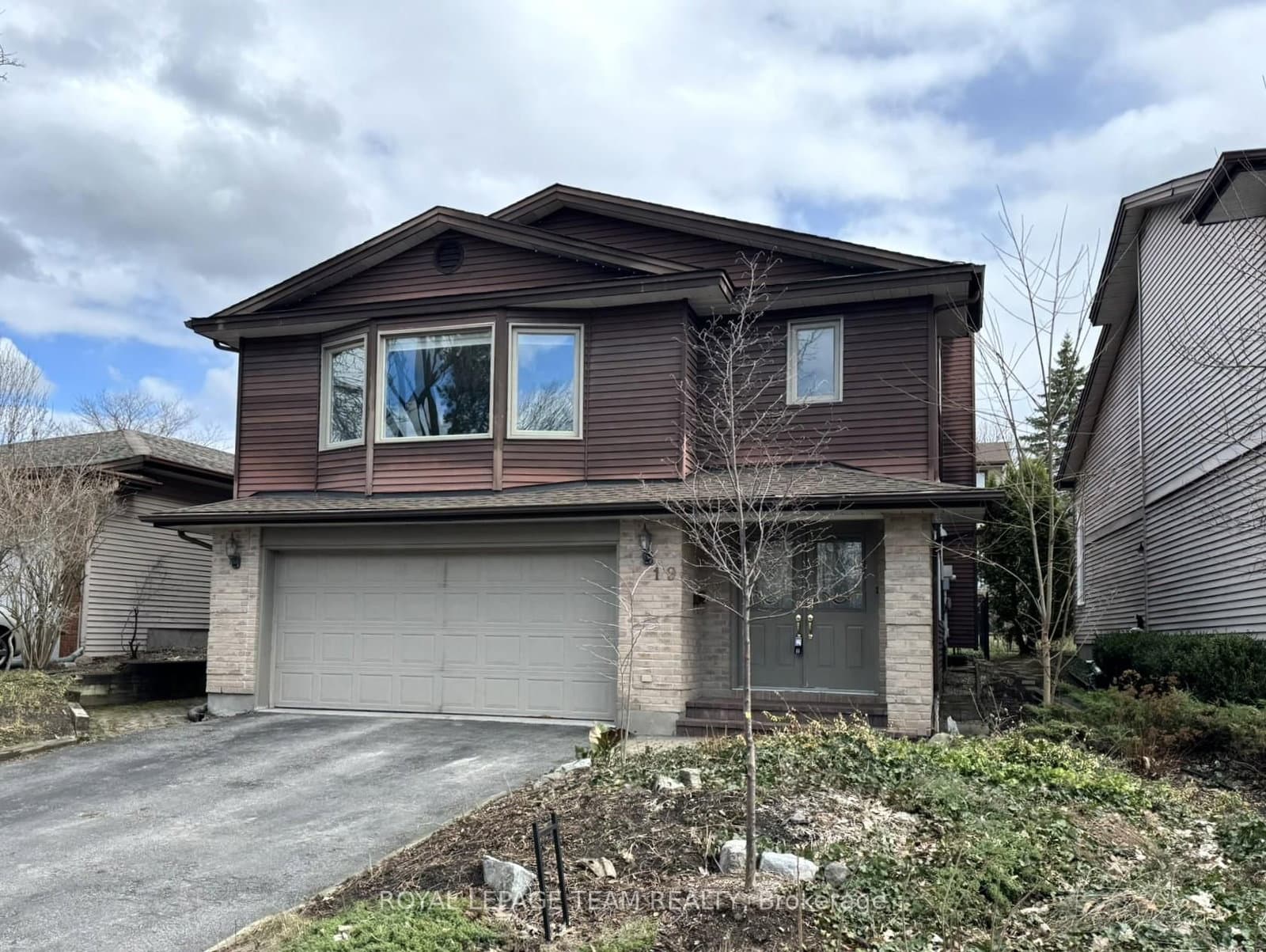 19 Hackett Street, Ottawa, ON — photo 2