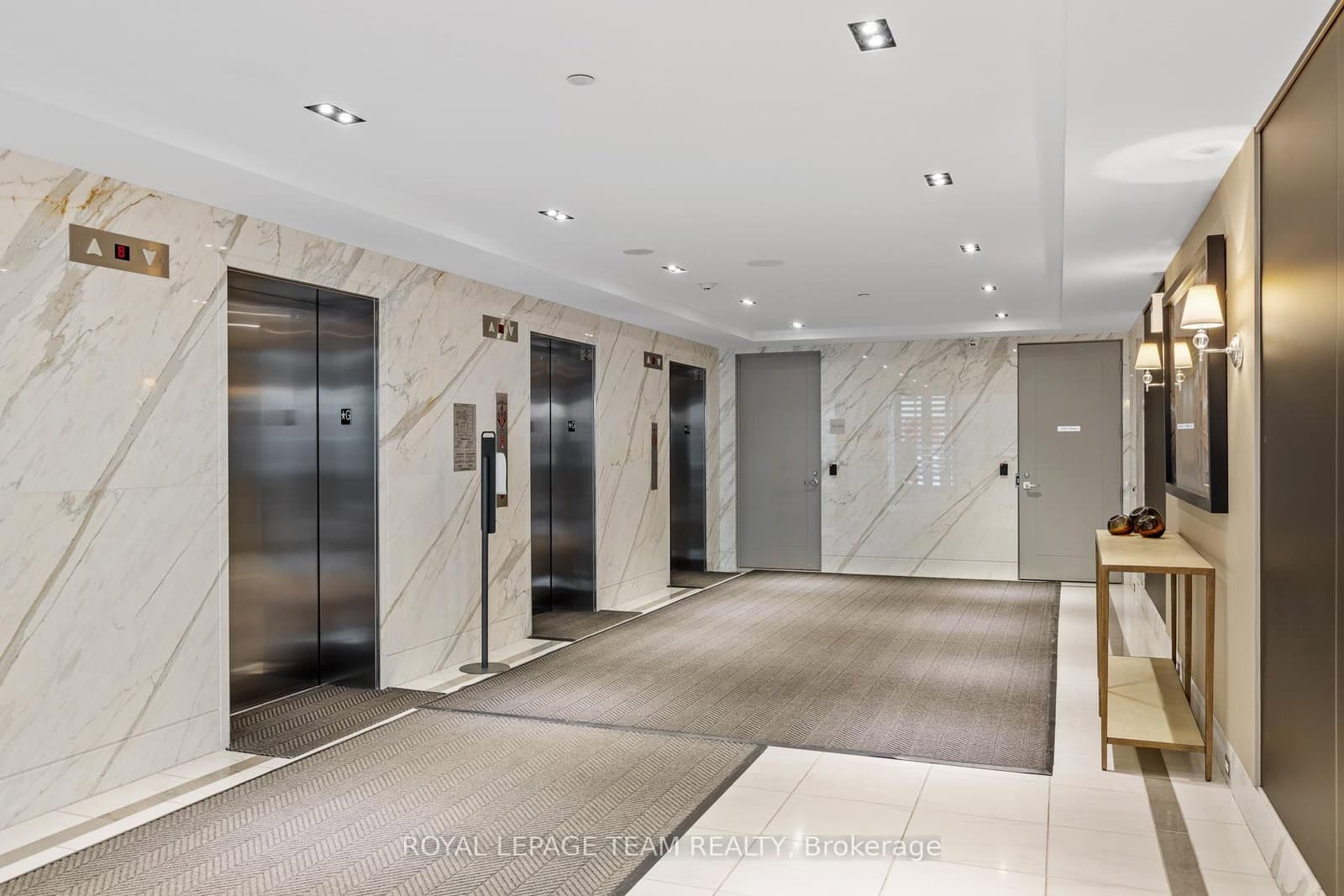 1506 - 111 Champagne Avenue, Ottawa, ON — photo 3