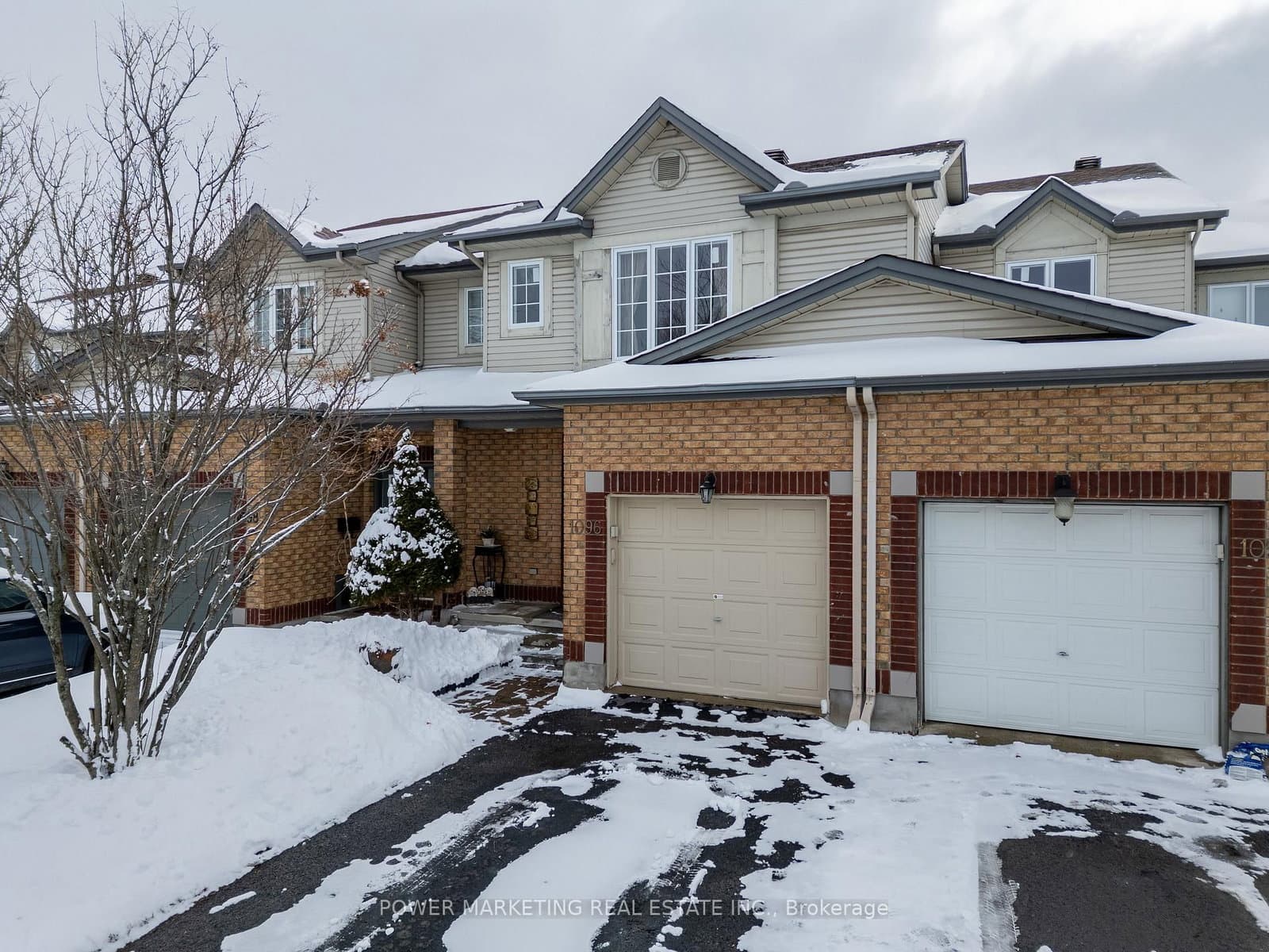 1096 BALLANTYNE Drive, Ottawa, ON — photo 2