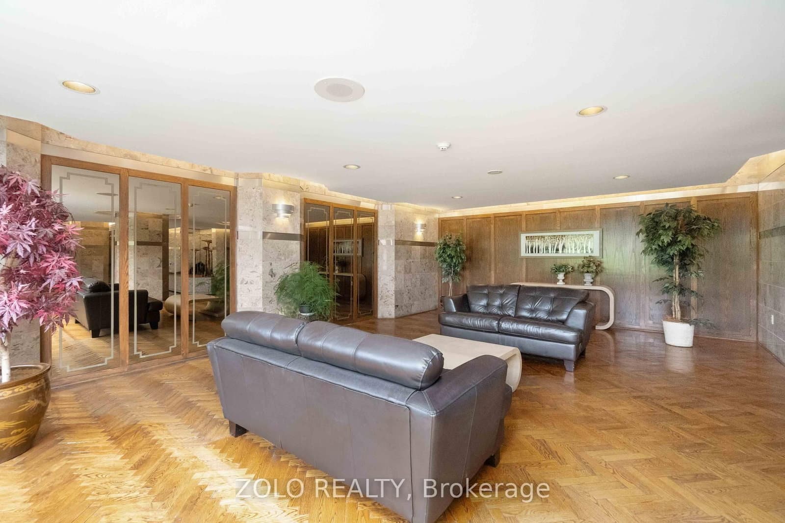 501 - 2759 Carousel Crescent, Ottawa, ON — photo 3