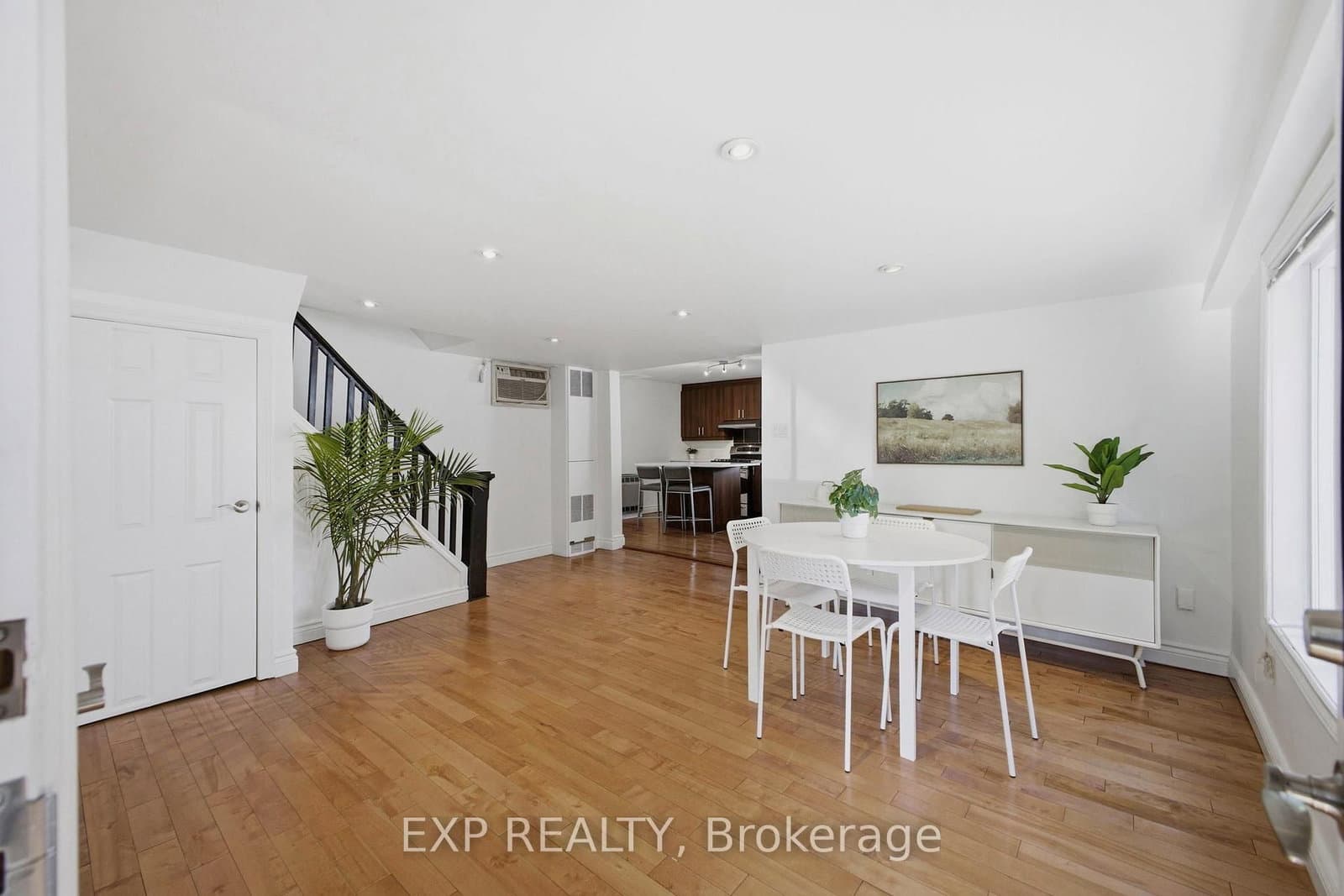 203 Carruthers Avenue, Ottawa, ON — photo 3