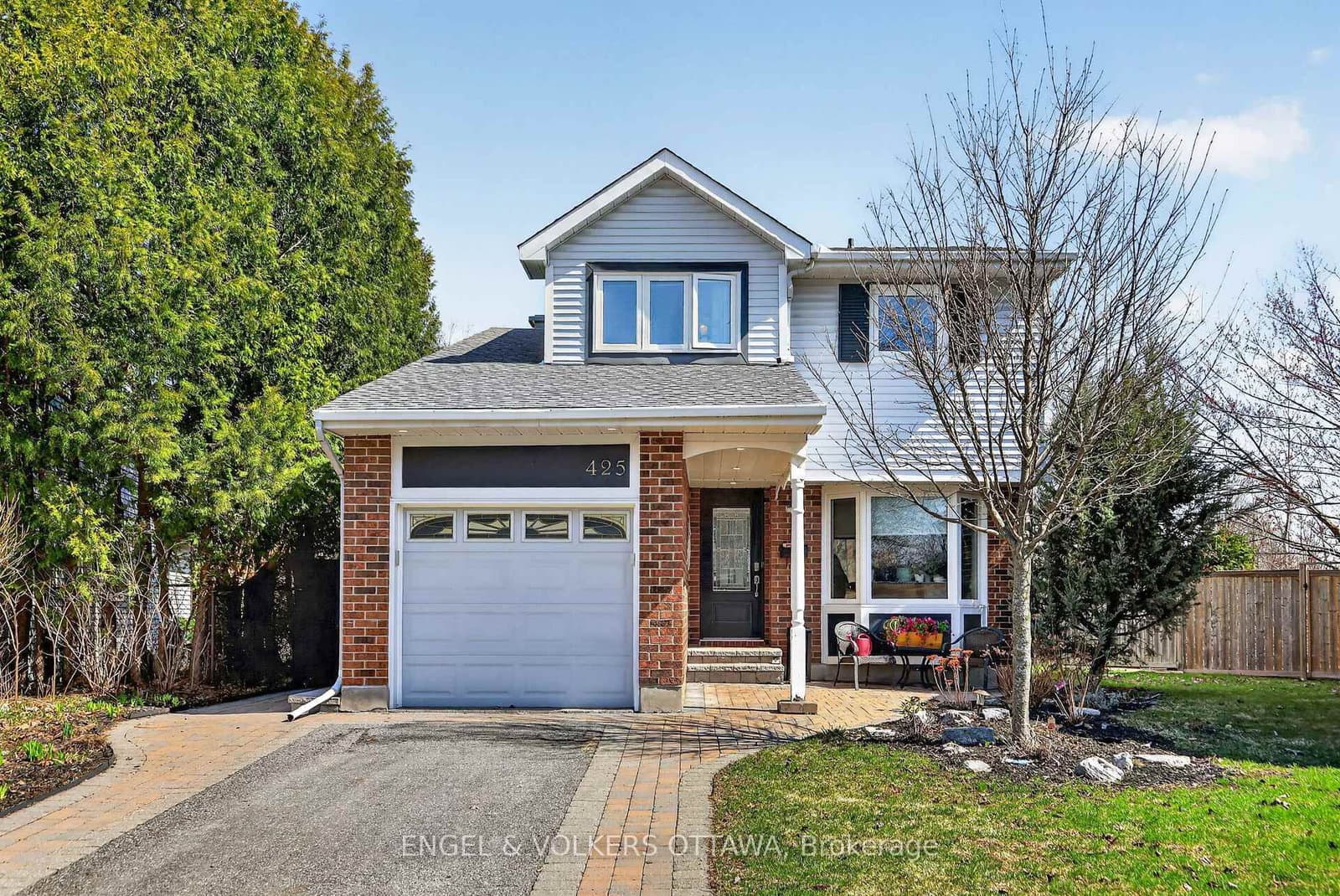 425 Tanager Byway, Orleans, ON