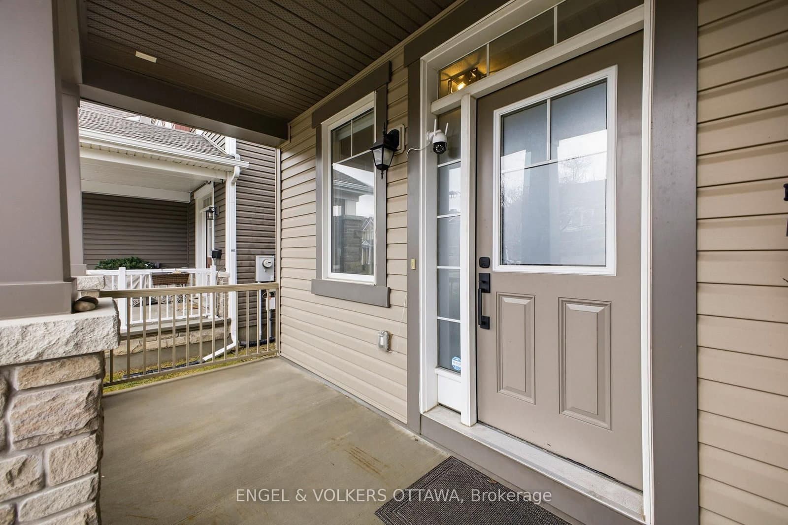 139 Switch Grass Crescent, Ottawa, ON — photo 2