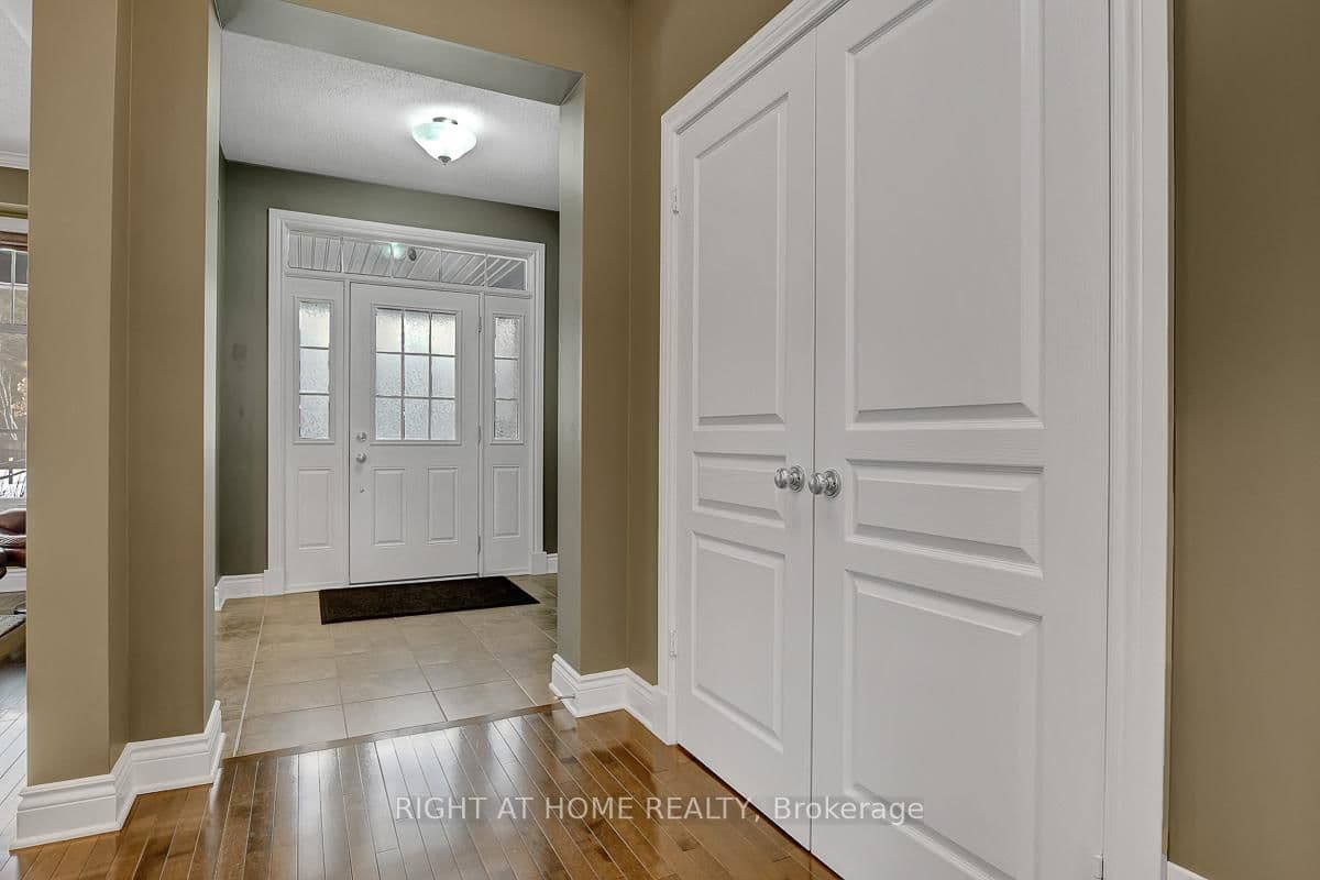 701 Everlasting Crescent, Ottawa, ON — photo 2