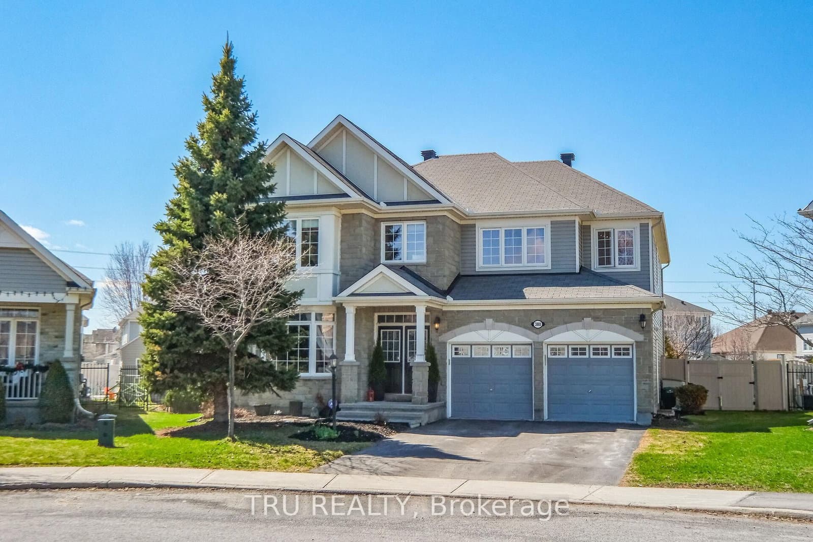 380 Blackleaf Drive, Ottawa, ON