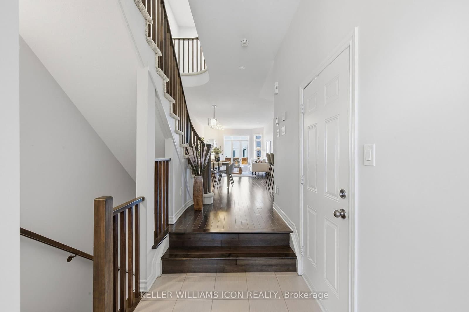 636 Tennant Way, Ottawa, ON — photo 2