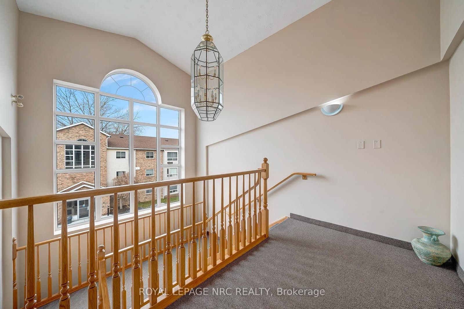 303B - 1061 Vansickle Road, St. Catharines, ON — photo 2