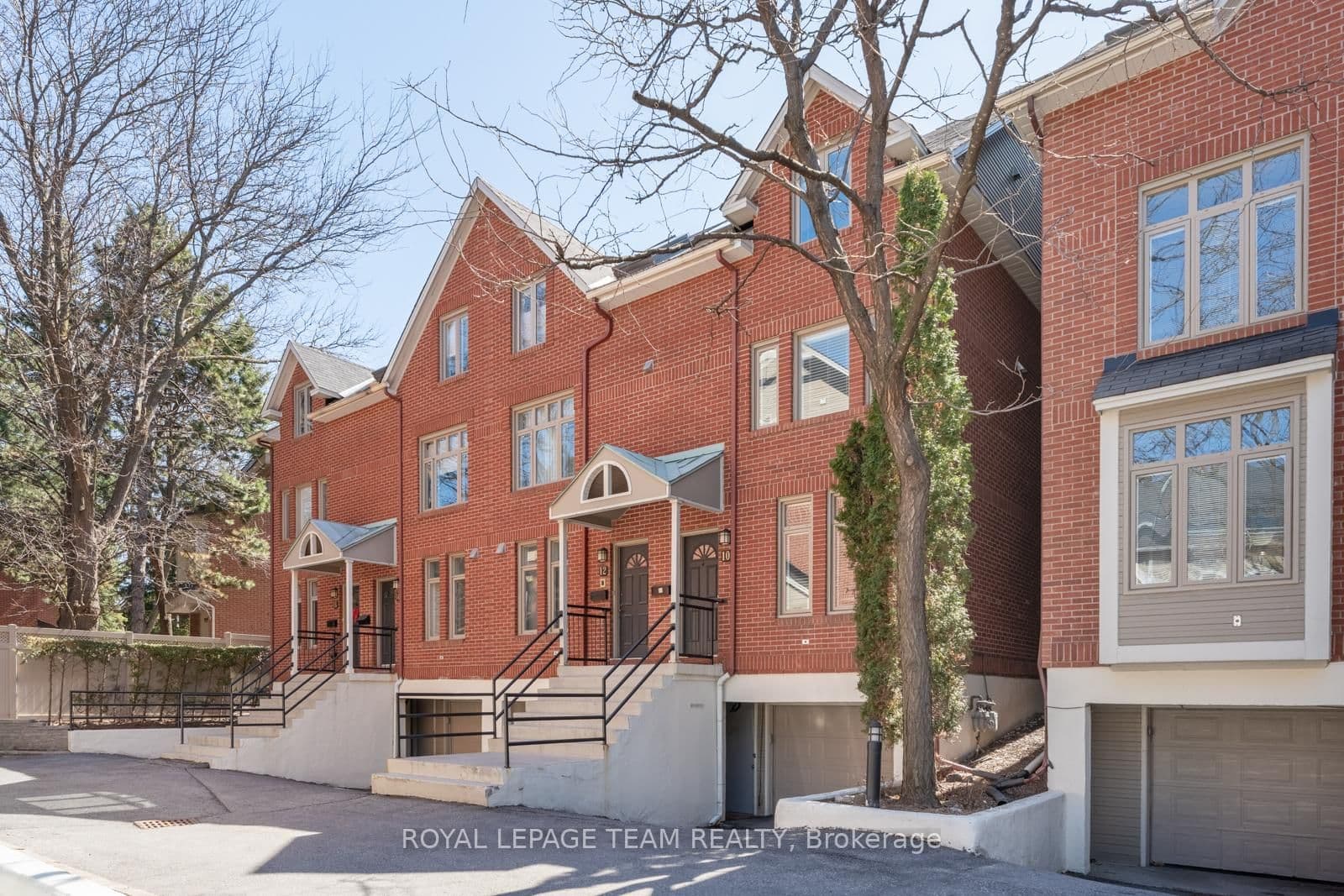 10 - 72 GREENFIELD Avenue, Ottawa, ON