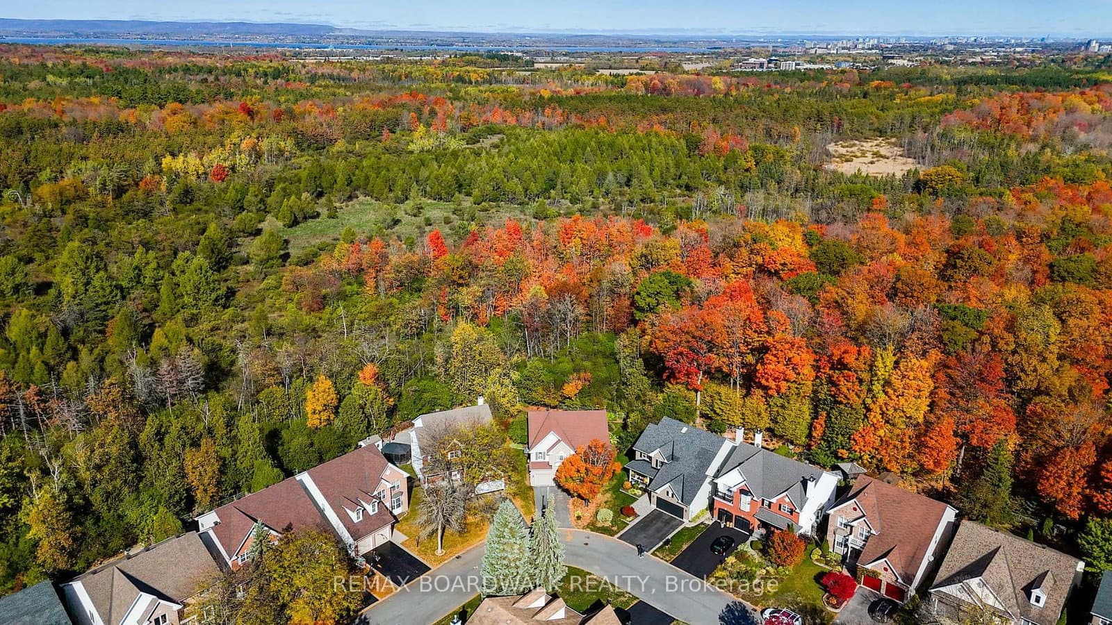 57 Mattawa Crescent, Ottawa, ON — photo 2