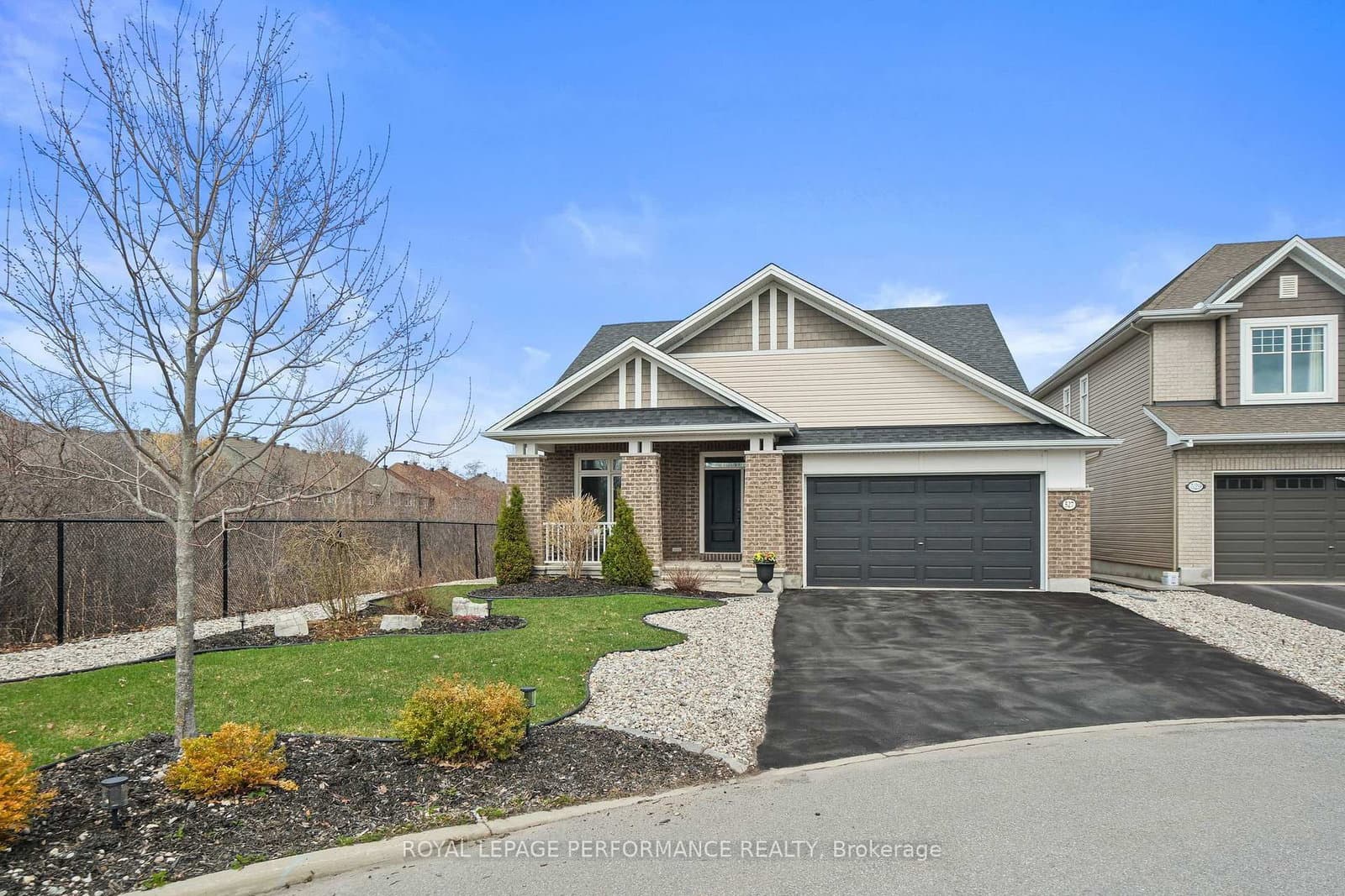 527 Silverbell Crescent, Ottawa, ON