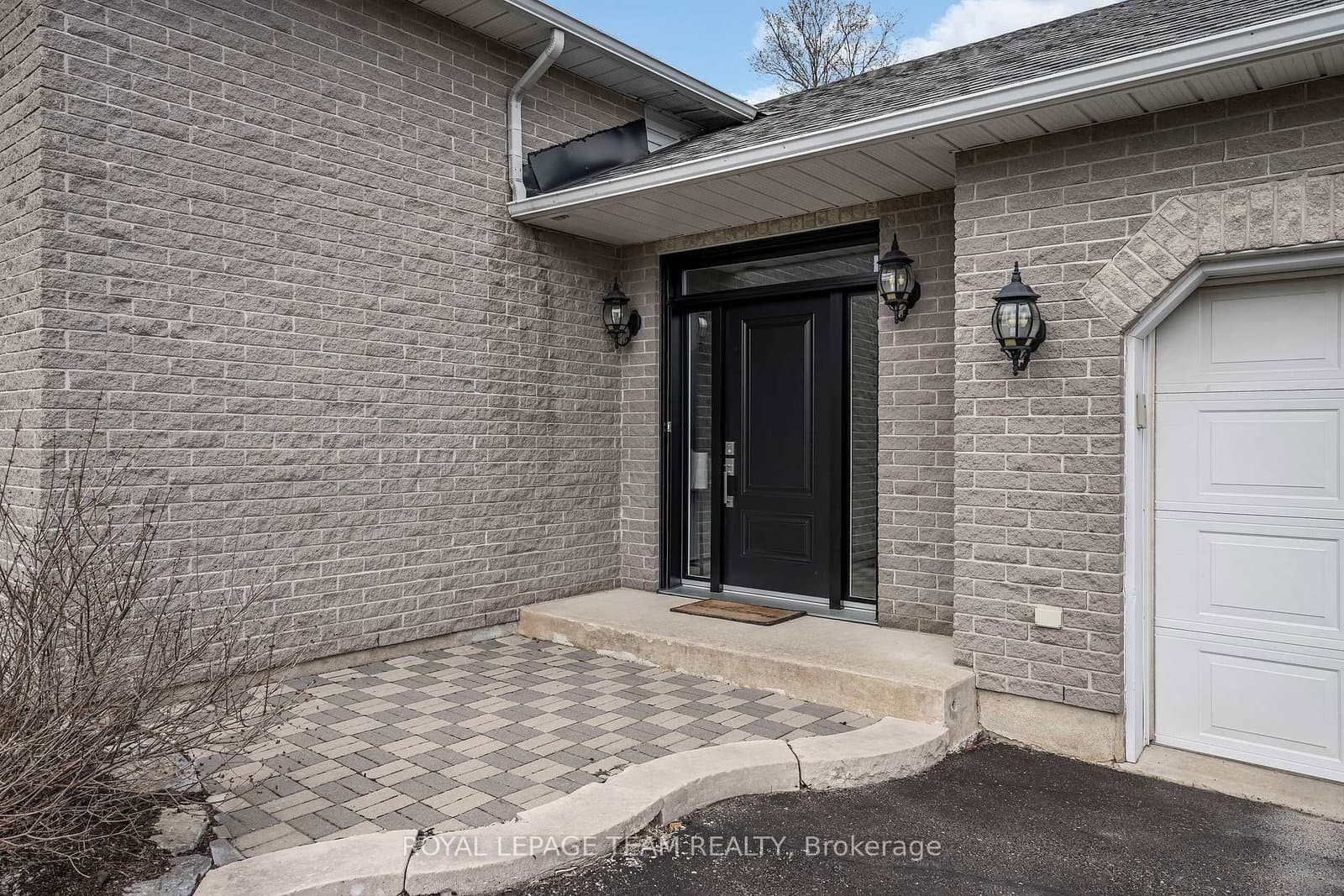 1517 Back Place Avenue, Ottawa, ON — photo 3