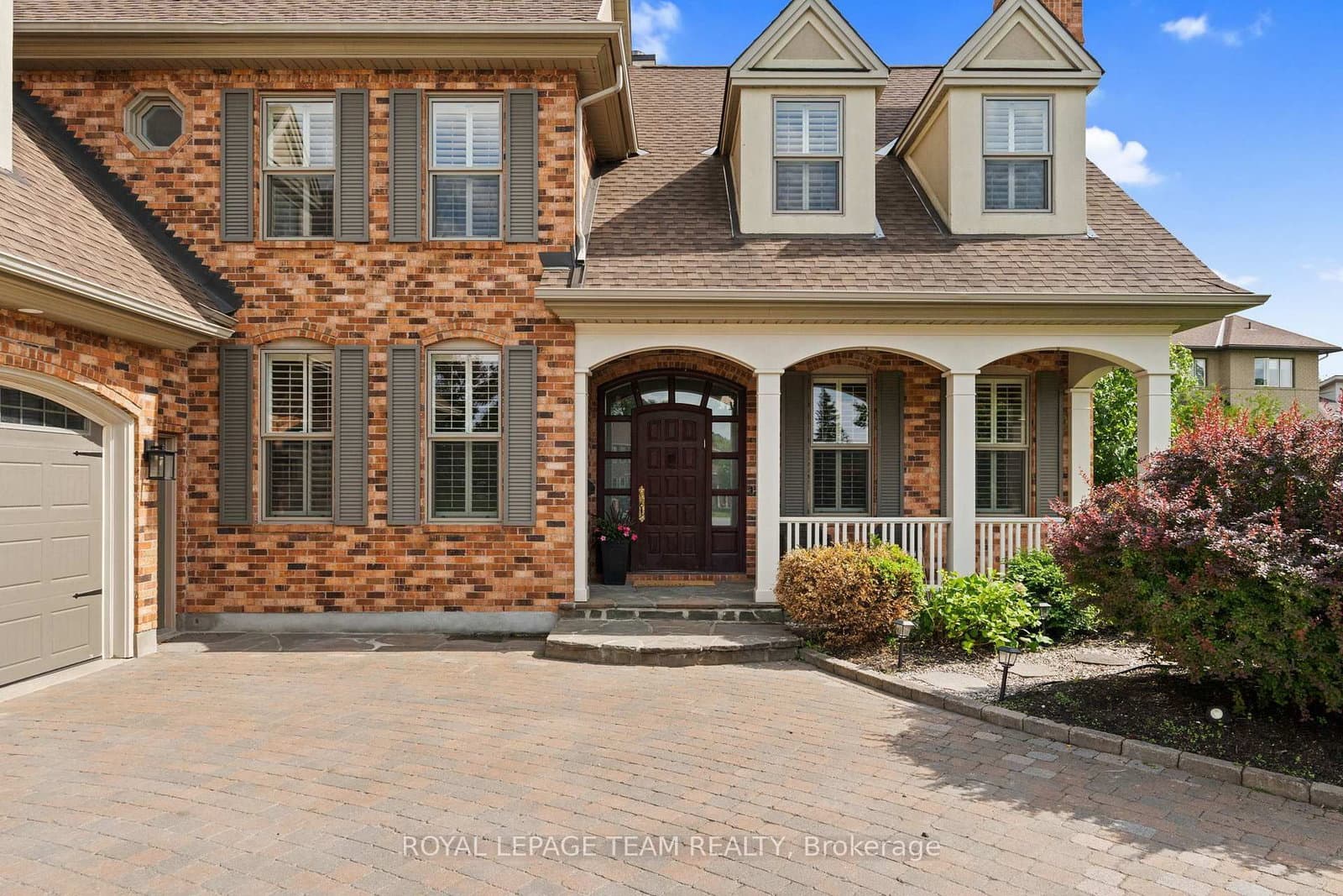 17 Craigmohr Court, Ottawa, ON — photo 2