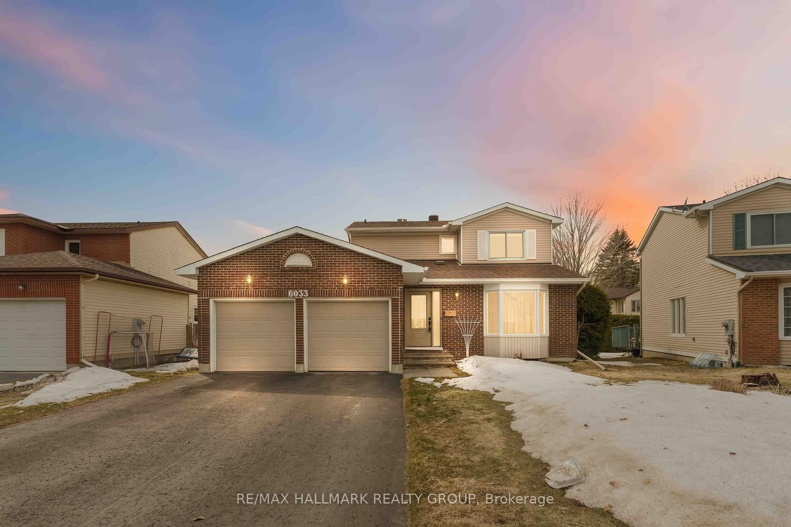 6033 Meadowglen Drive, Orleans, ON